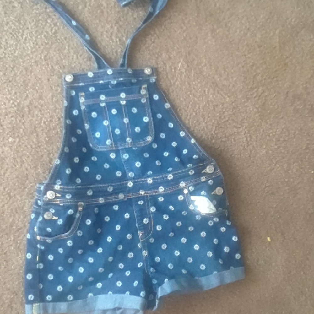 Overall shorts